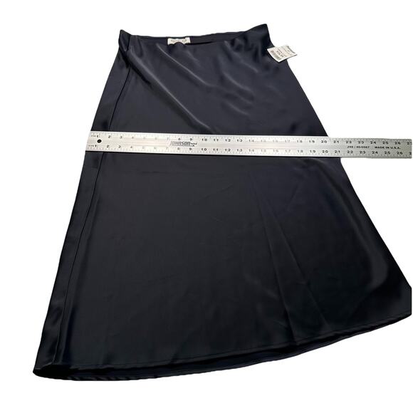 Rachel Zoe Satin Pull On Midi Skirt Black Size 6 Elastic Waist NWT (257) - Picture 4 of 7